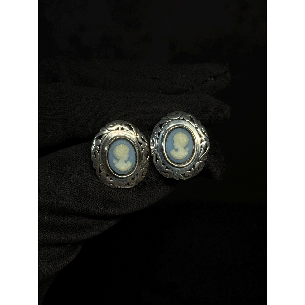 Vintage Sterling Silver Blue Cameo Floral Stud Earrings